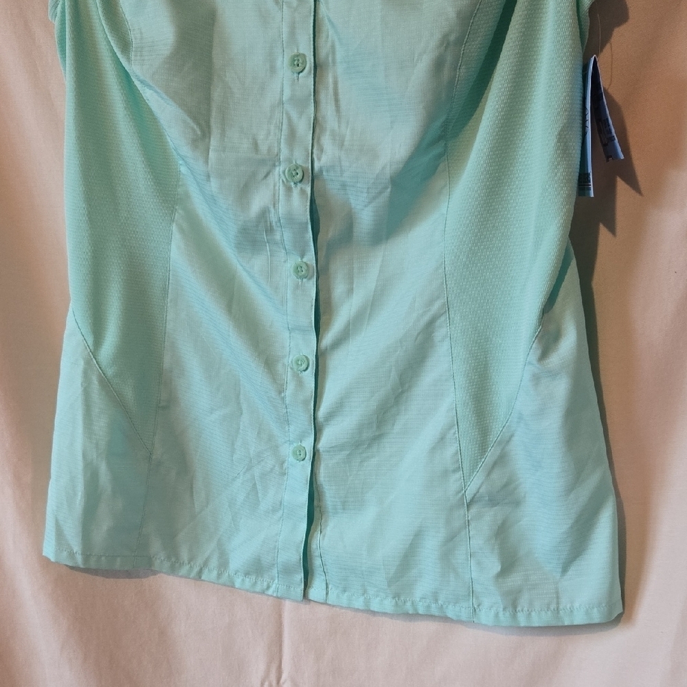 Reel Legends Medium Beach Glass Sleeveless Fishing Button Down Shirt - Picture 8 of 11